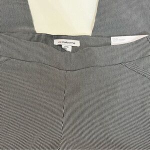 Liz Claiborne Women April Slim Leg Ankle Pants Size 4 Pull On